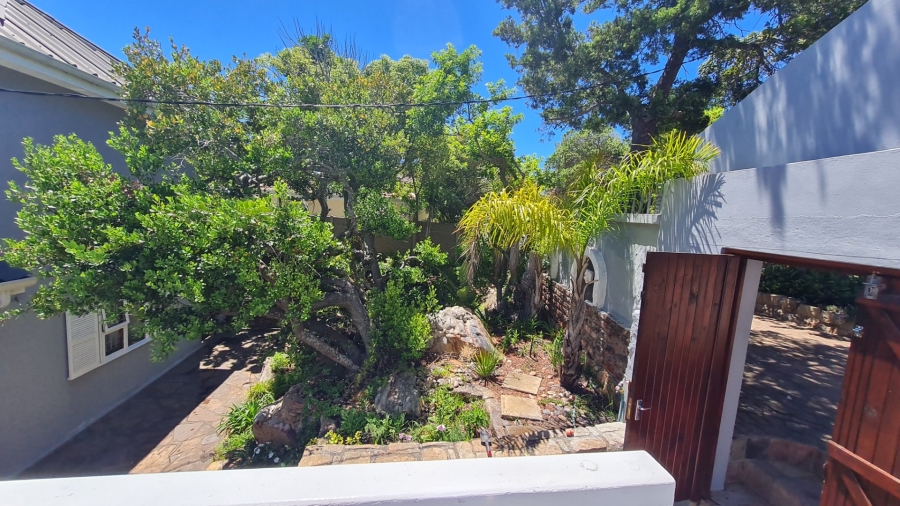 4 Bedroom Property for Sale in Linkside Western Cape